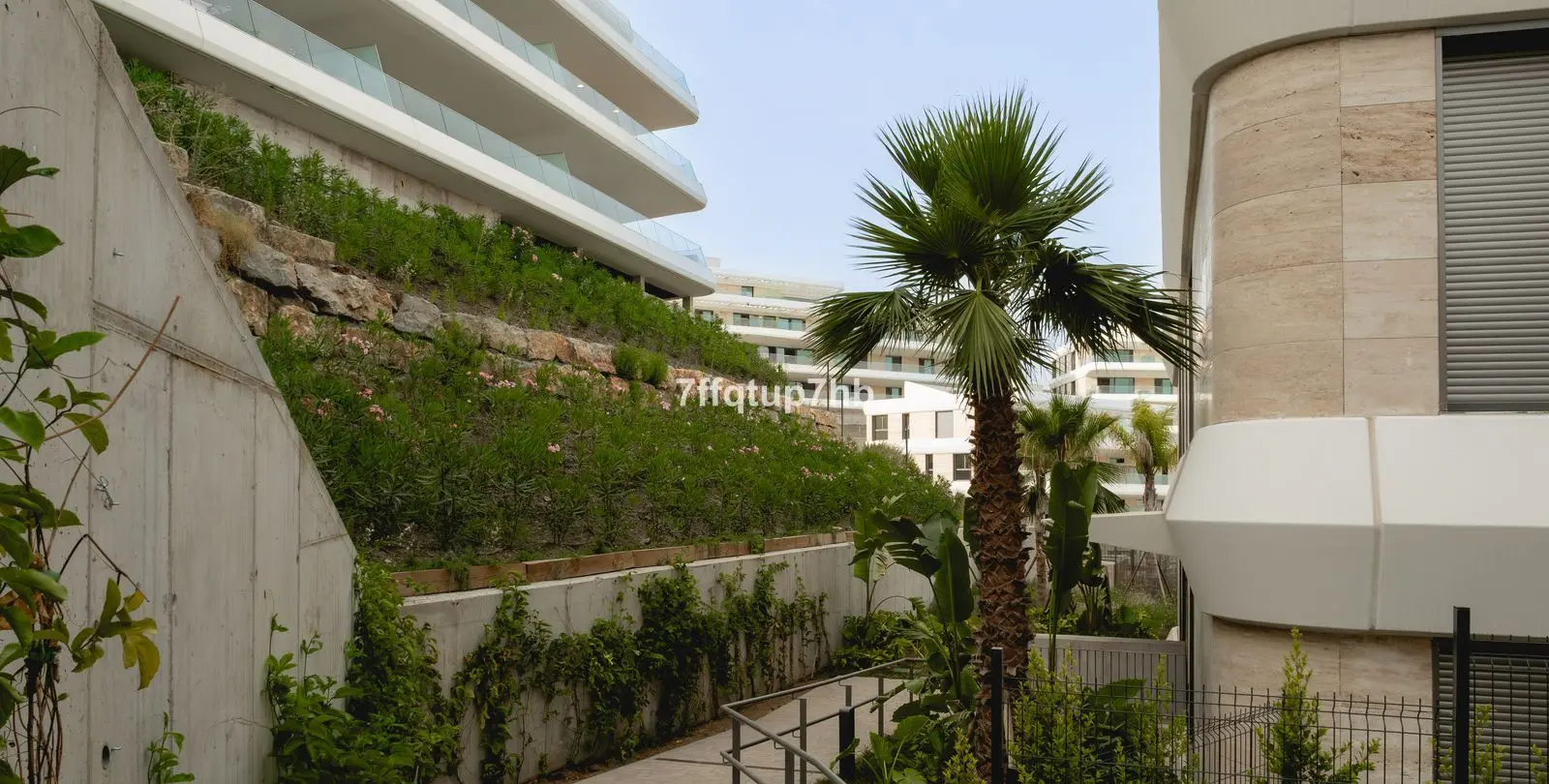 Sale of ground floor apartment in Estepona 30