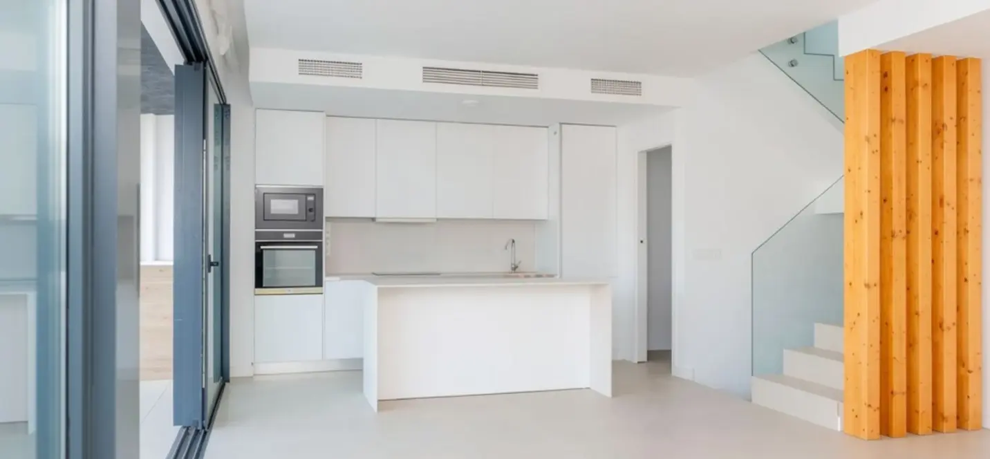 Long-term rent of detached villa in Estepona 2