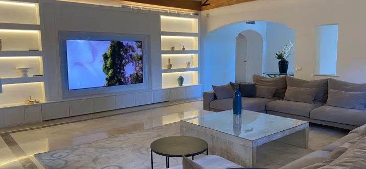 Venta de villa independiente en Estepona 2