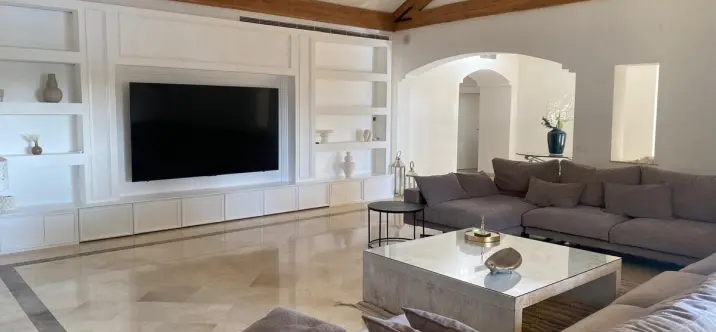 Venta de villa independiente en Estepona 3