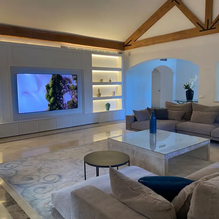 Venta de villa independiente en Estepona