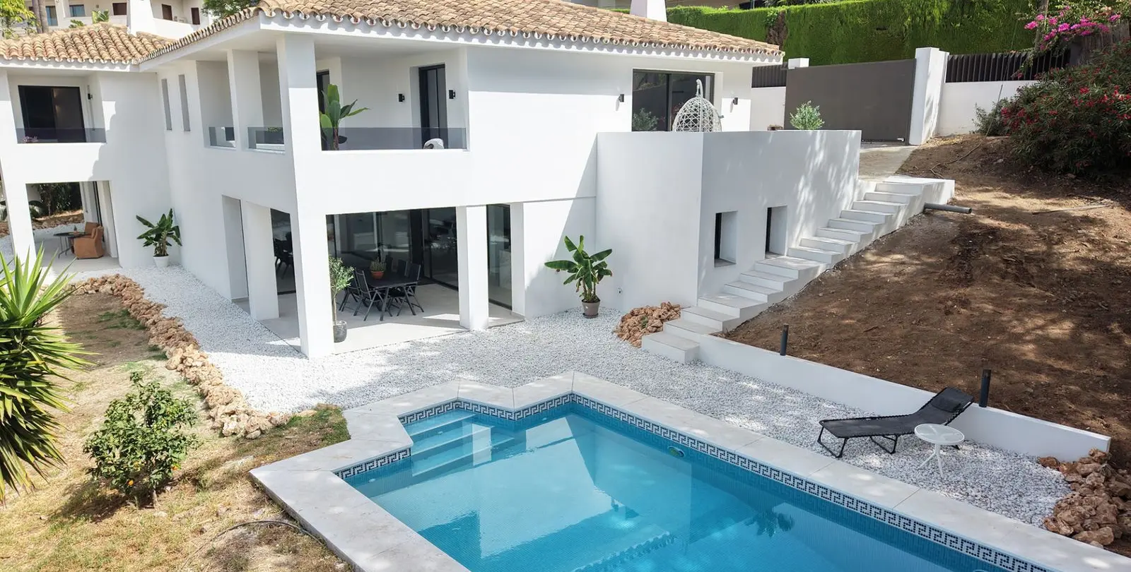 Venta de villa independiente en Elviria 1