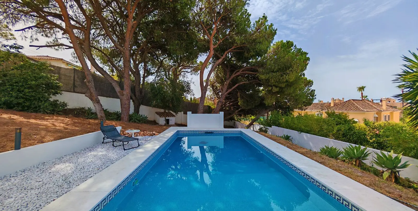 Venta de villa independiente en Elviria 2