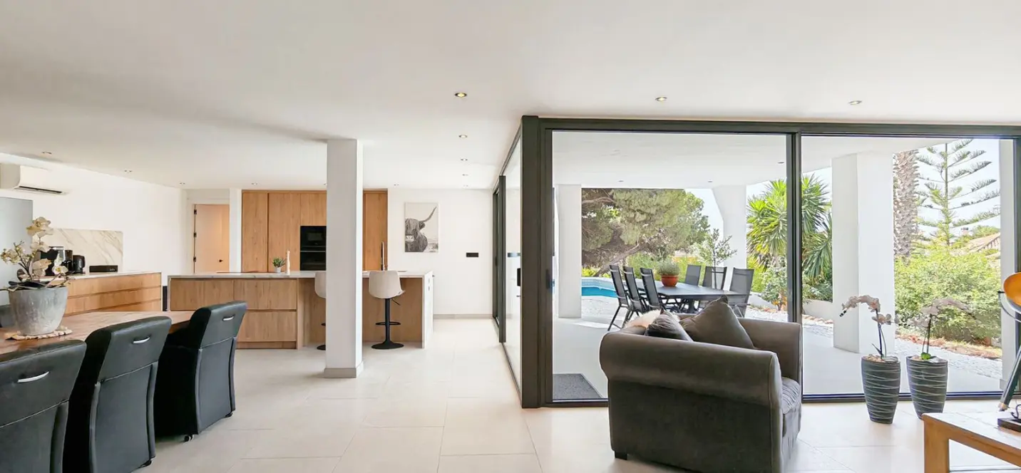 Venta de villa independiente en Elviria 3