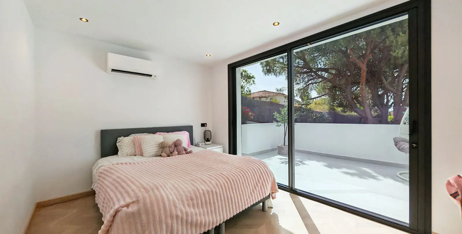 Venta de villa independiente en Elviria 14