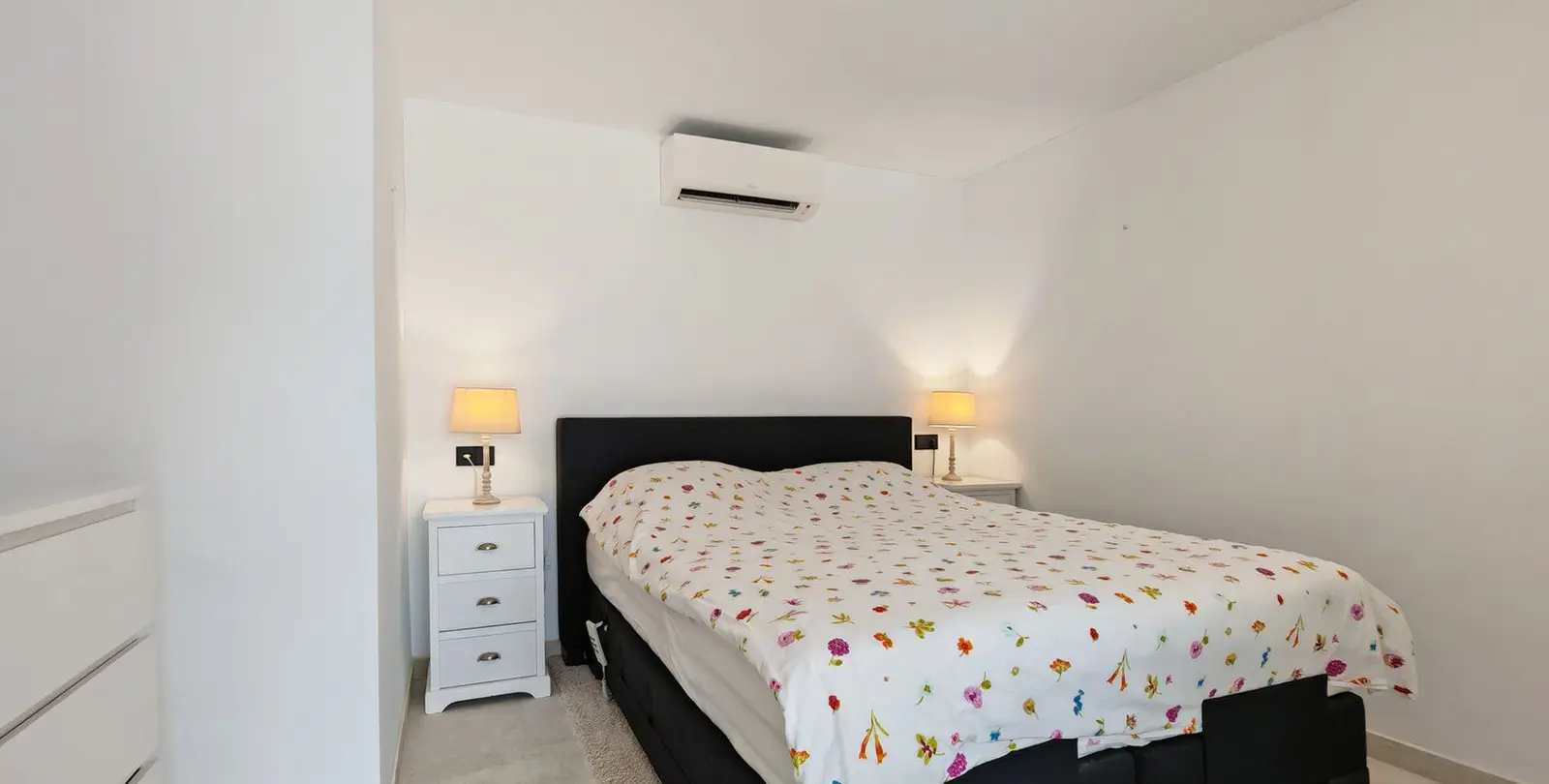 Venta de villa independiente en Elviria 28