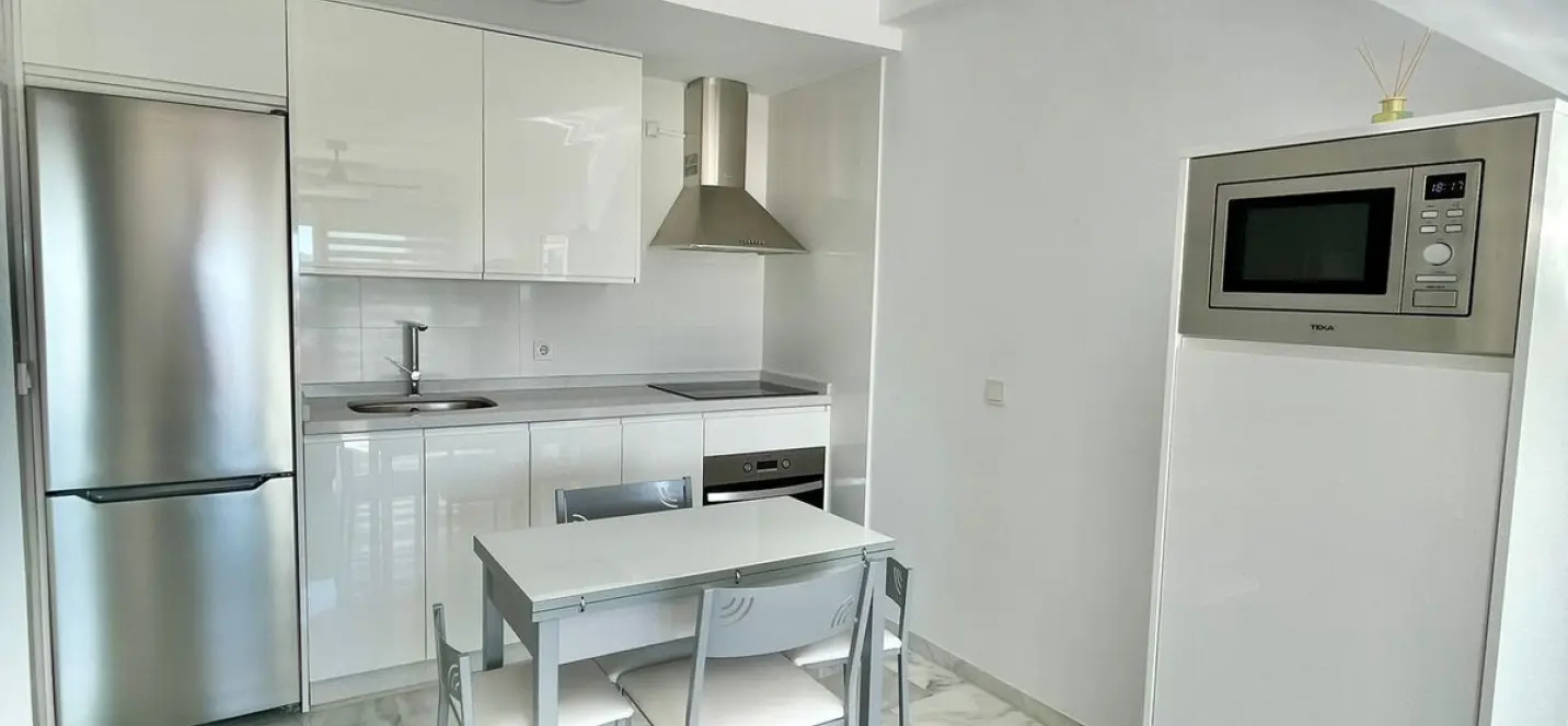 Sale of penthouse in Los Pacos 4