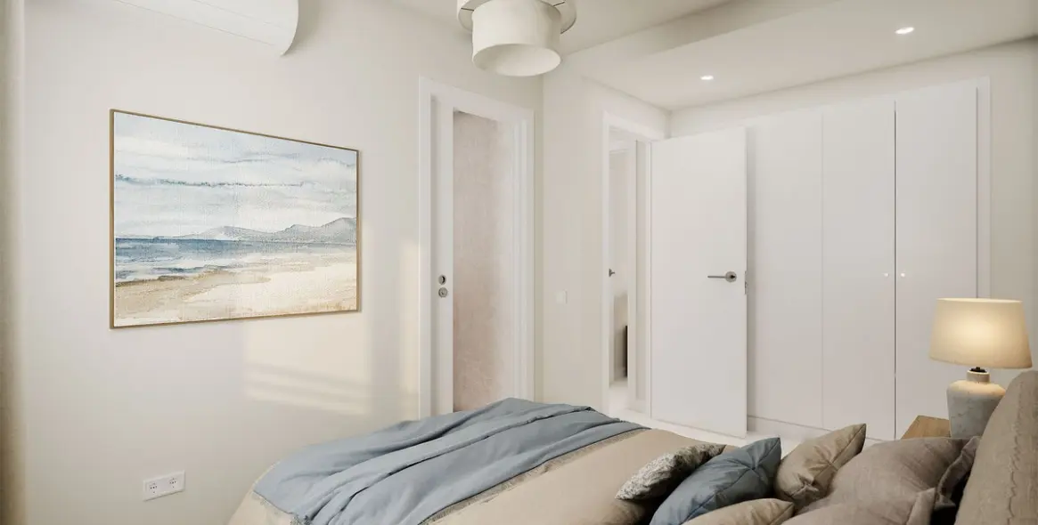 Sale of middle floor apartment in Fuengirola 11