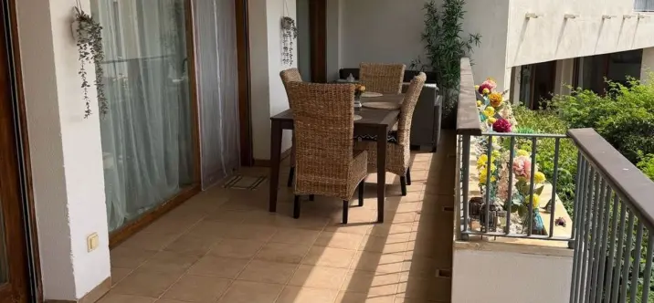 Sale of middle floor apartment in Altos de los Monteros 1