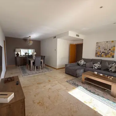 Sale of middle floor apartment in Altos de los Monteros