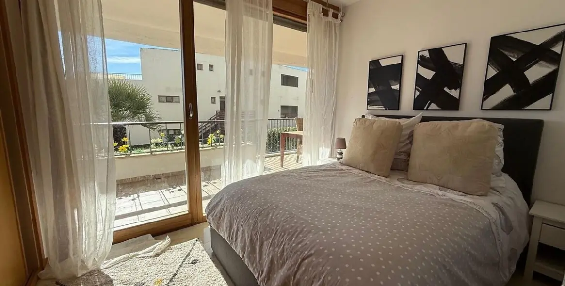 Sale of middle floor apartment in Altos de los Monteros 6