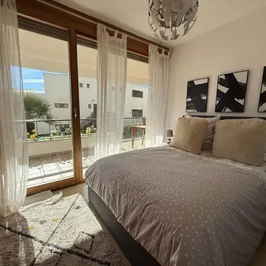 Sale of middle floor apartment in Altos de los Monteros