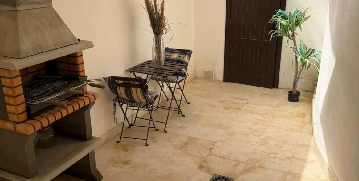 Sale of middle floor apartment in Altos de los Monteros 15
