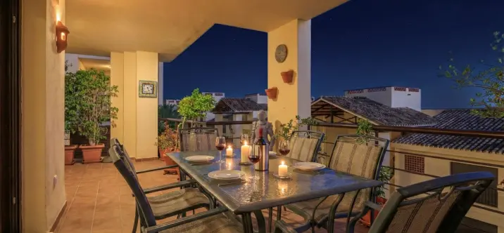 Venta de apartamento en planta baja en Benahavís 2