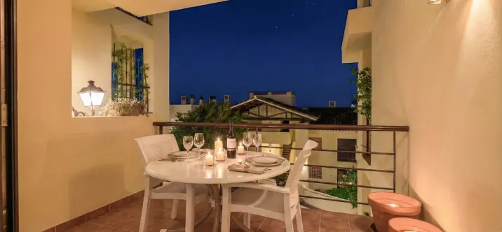 Venta de apartamento en planta baja en Benahavís 4