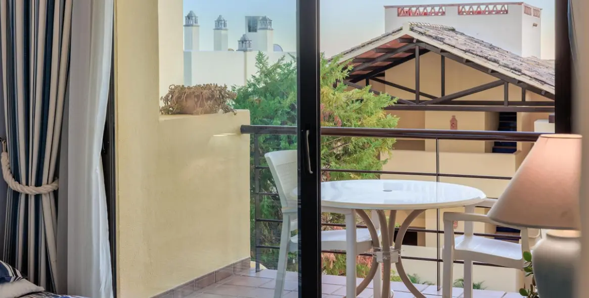Venta de apartamento en planta baja en Benahavís 6