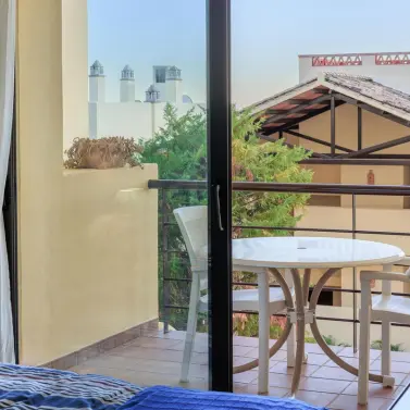 Venta de apartamento en planta baja en Benahavís
