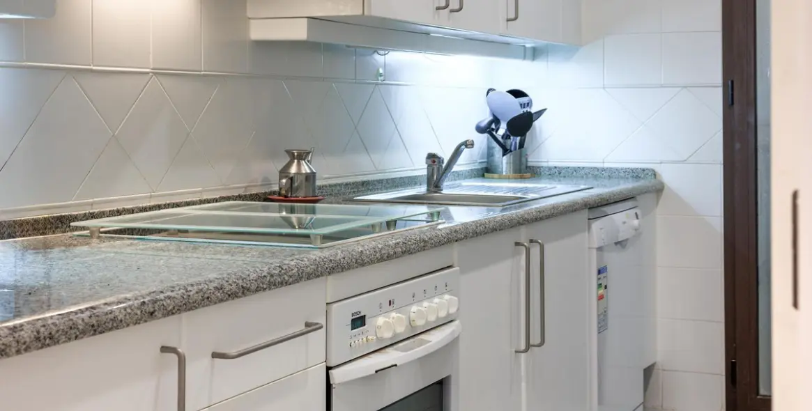 Venta de apartamento en planta baja en Benahavís 9