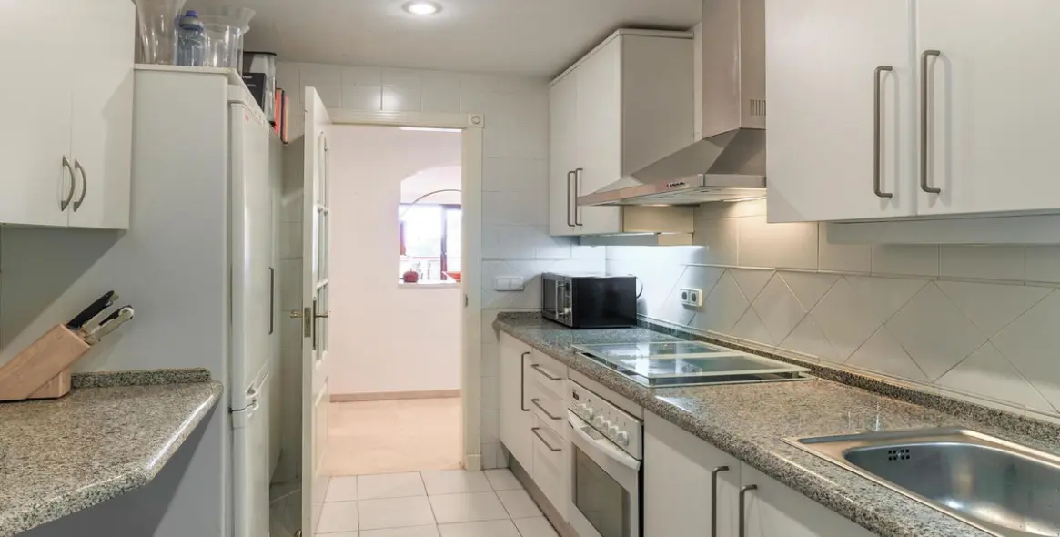 Venta de apartamento en planta baja en Benahavís 13