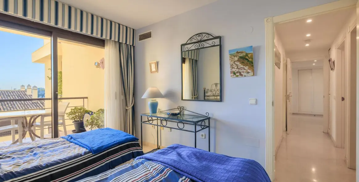 Venta de apartamento en planta baja en Benahavís 18