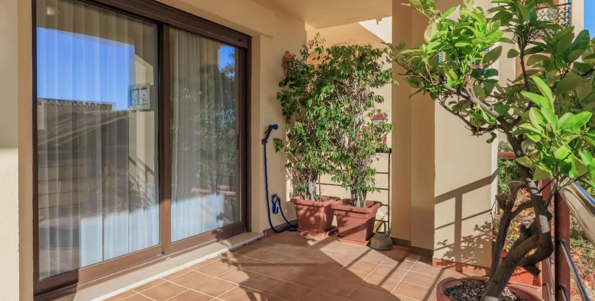 Venta de apartamento en planta baja en Benahavís 33