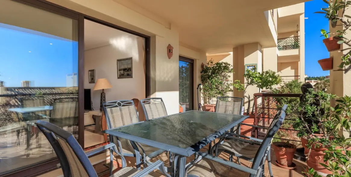 Venta de apartamento en planta baja en Benahavís 34