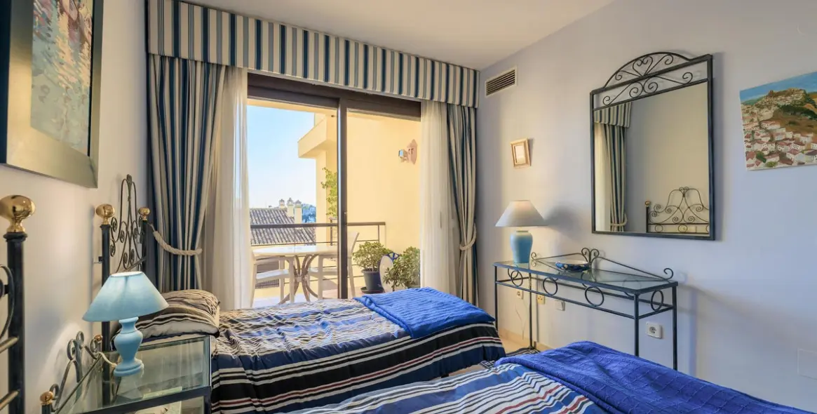 Venta de apartamento en planta baja en Benahavís 39