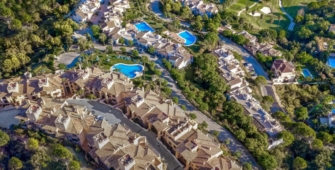 Venta de apartamento en planta baja en Benahavís 45