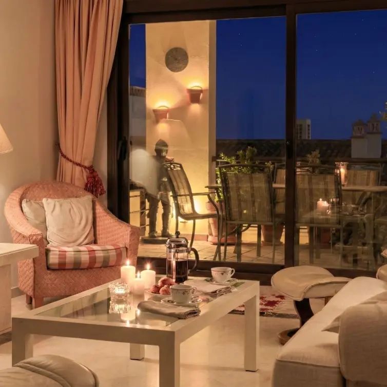 Venta de apartamento en planta baja en Benahavís
