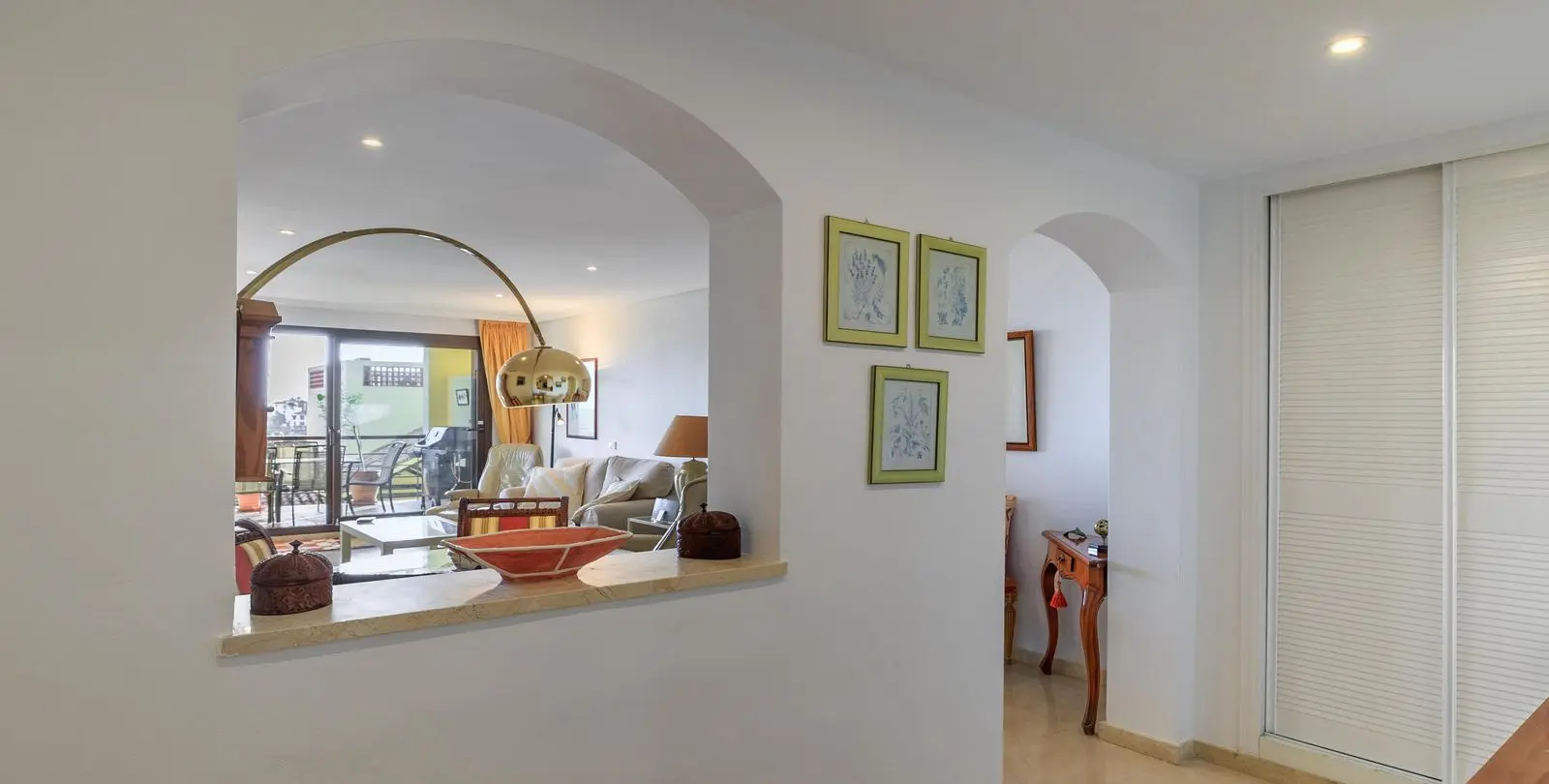 Venta de apartamento en planta baja en Benahavís 14