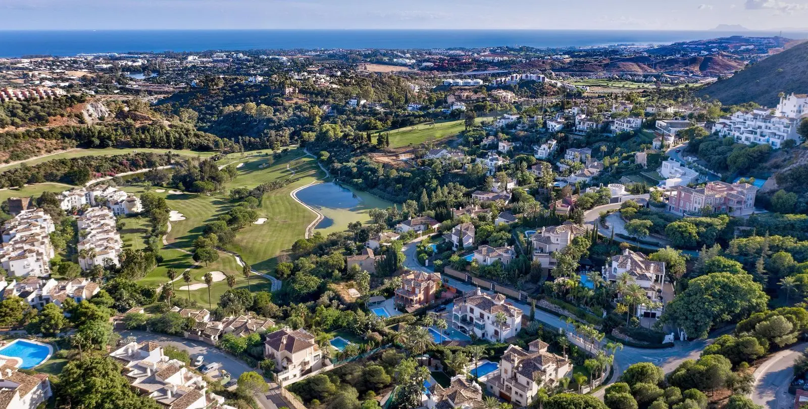 Venta de apartamento en planta baja en Benahavís 46