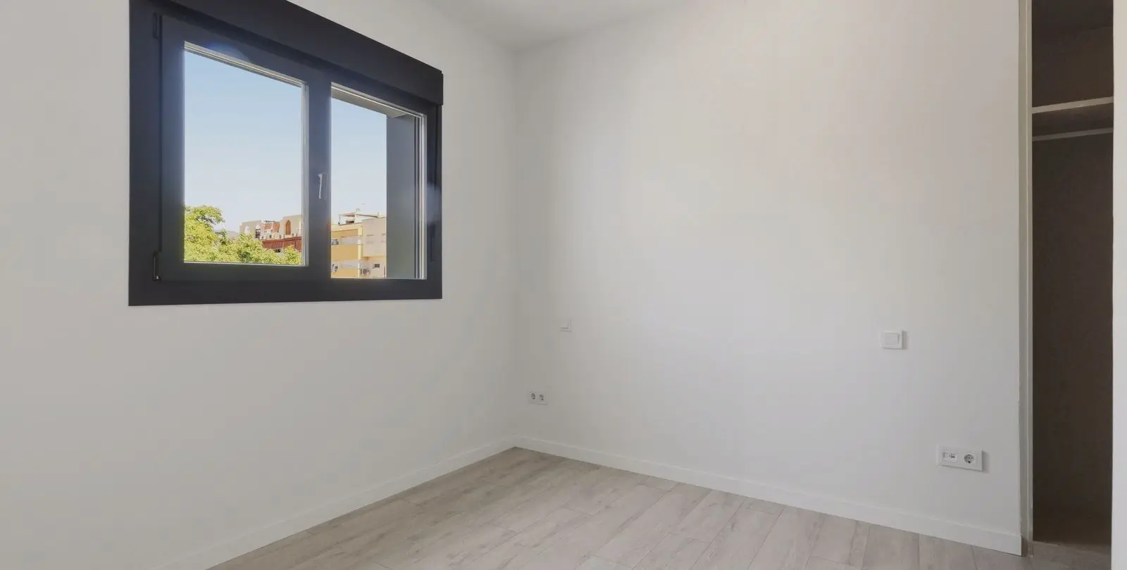 Продажа апартаментов на среднем этаже в Estepona 21