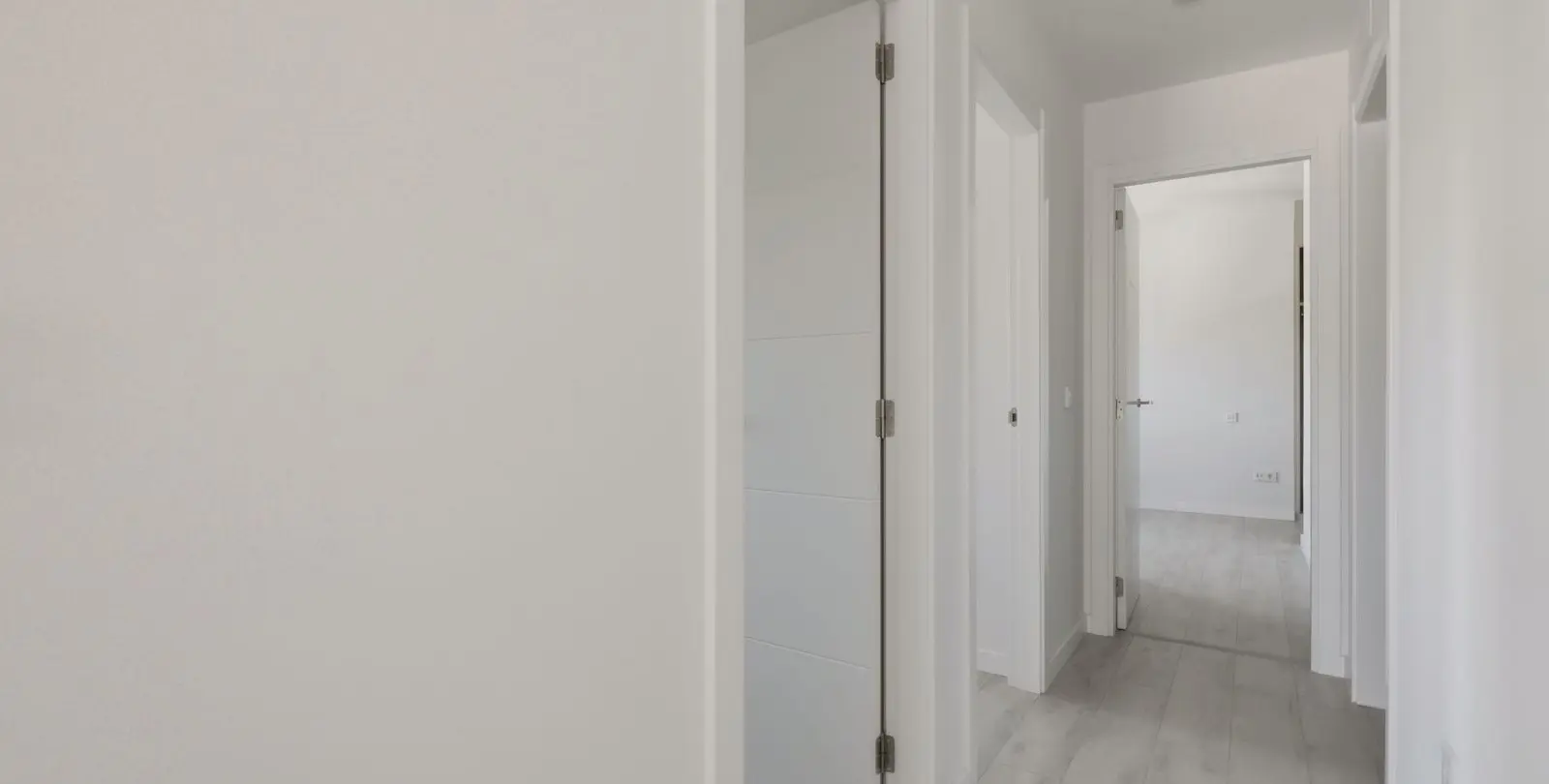 Продажа апартаментов на среднем этаже в Estepona 25