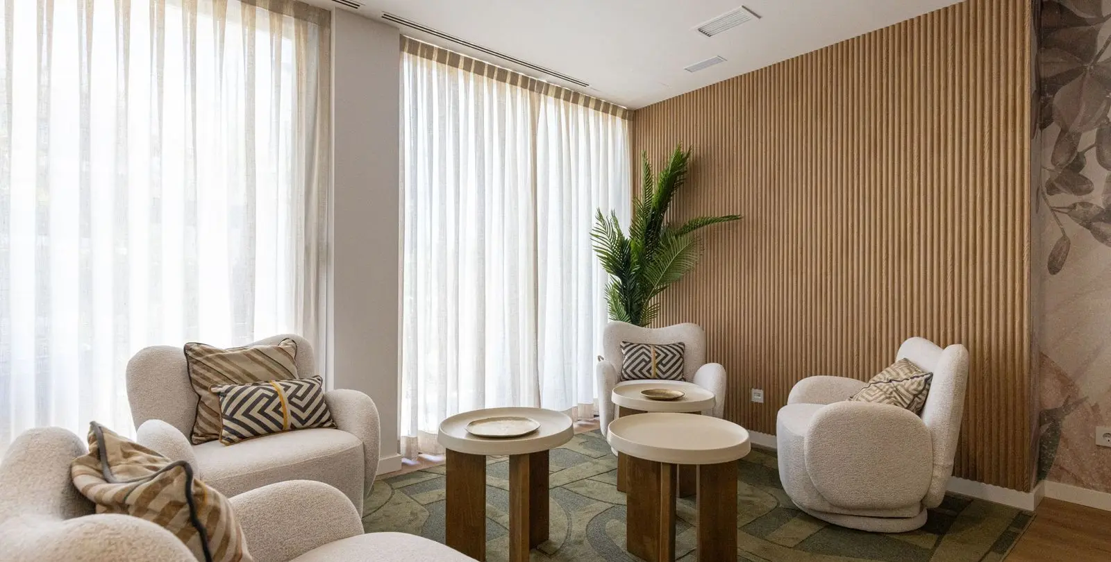 Продажа апартаментов на среднем этаже в Estepona 32