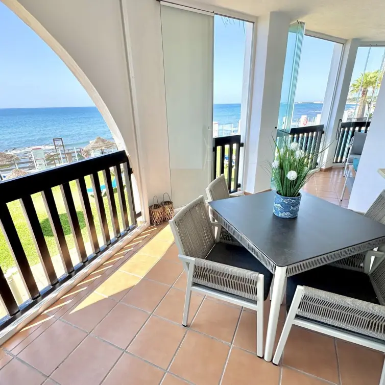 Sale of ground floor apartment in Calahonda