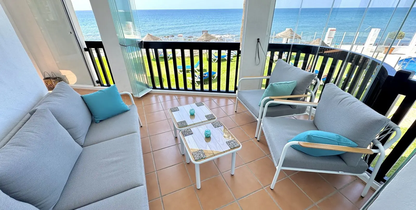 Sale of ground floor apartment in Calahonda 3