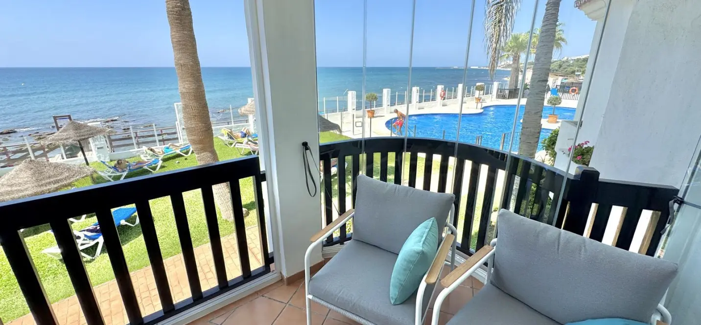 Sale of ground floor apartment in Calahonda 3