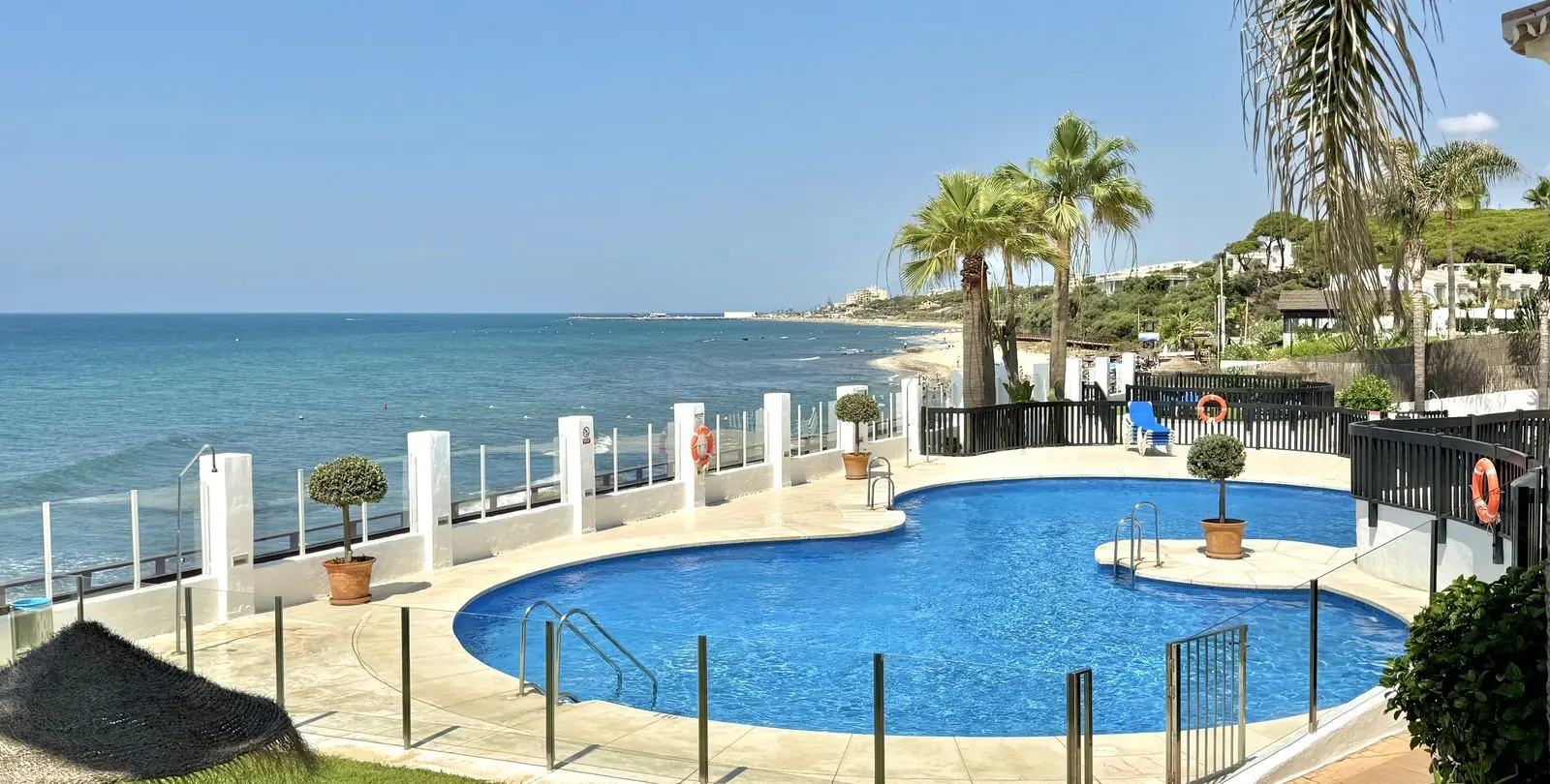 Sale of ground floor apartment in Calahonda 5