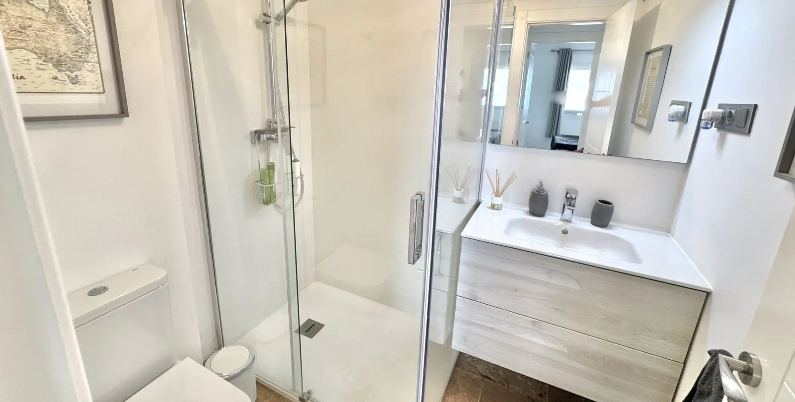 Sale of ground floor apartment in Calahonda 23