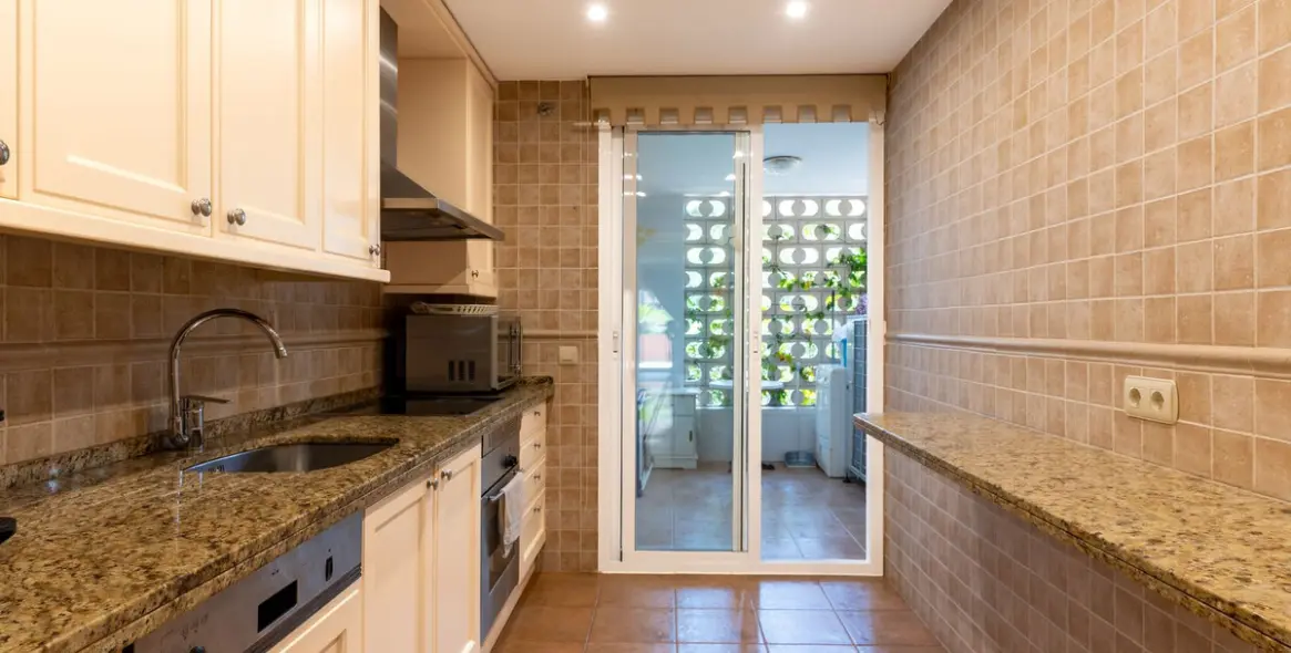 Venta de apartamento en planta baja en Marbella 12
