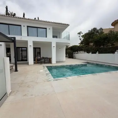 Venta de villa independiente en Campo Mijas