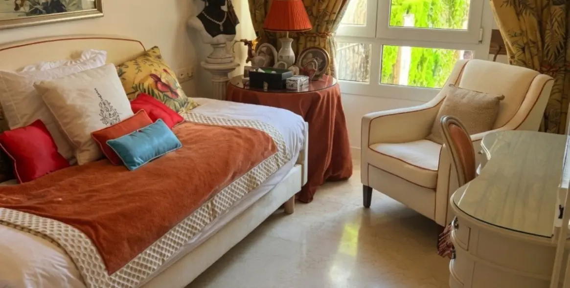 Venta de apartamento en planta media en Marbella 4