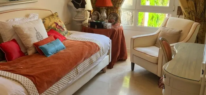 Venta de apartamento en planta media en Marbella 3