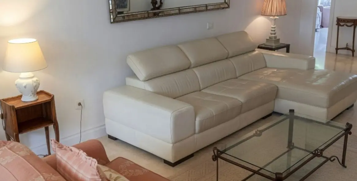 Venta de apartamento en planta media en Marbella 7