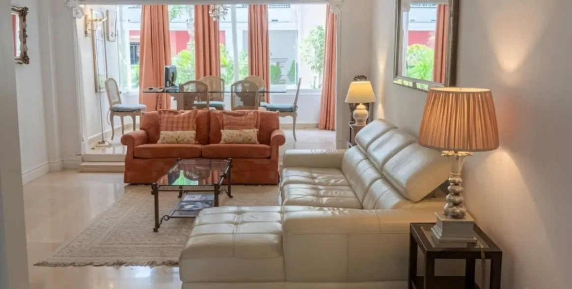 Venta de apartamento en planta media en Marbella 9