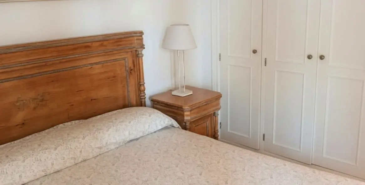 Venta de apartamento en planta media en Marbella 11