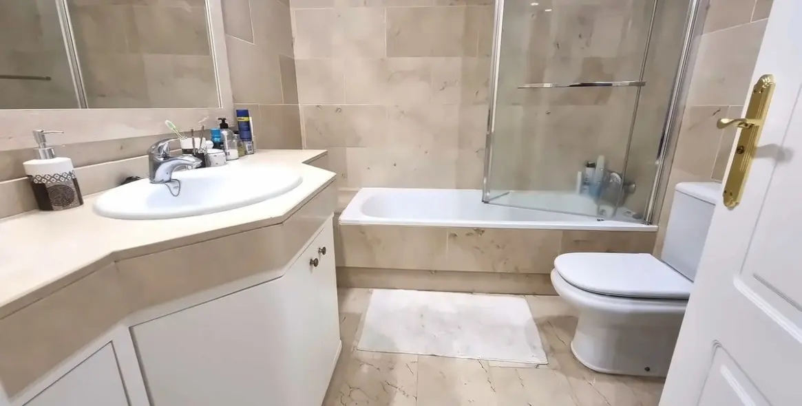 Продажа апартаментов на среднем этаже в Puerto Banús 11