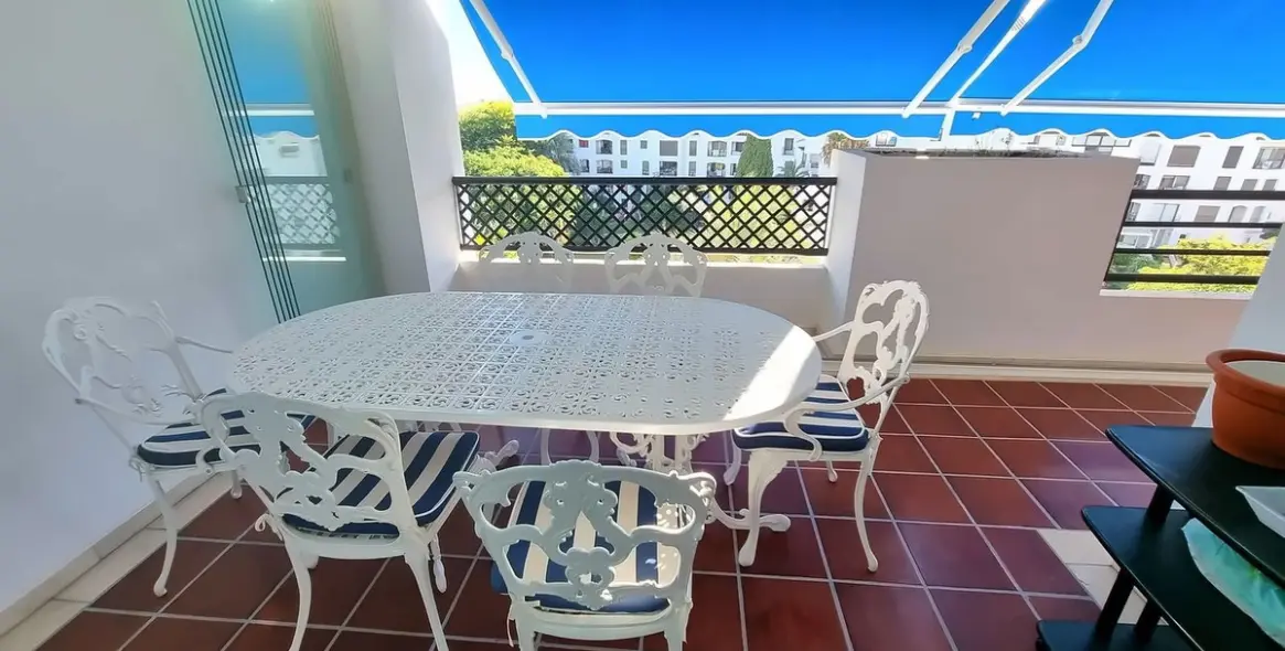 Продажа апартаментов на среднем этаже в Puerto Banús 14