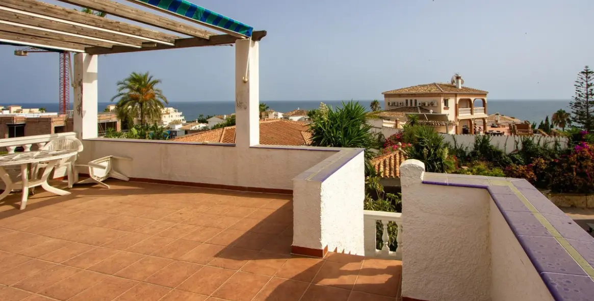Venta de villa independiente en Mijas Costa 11