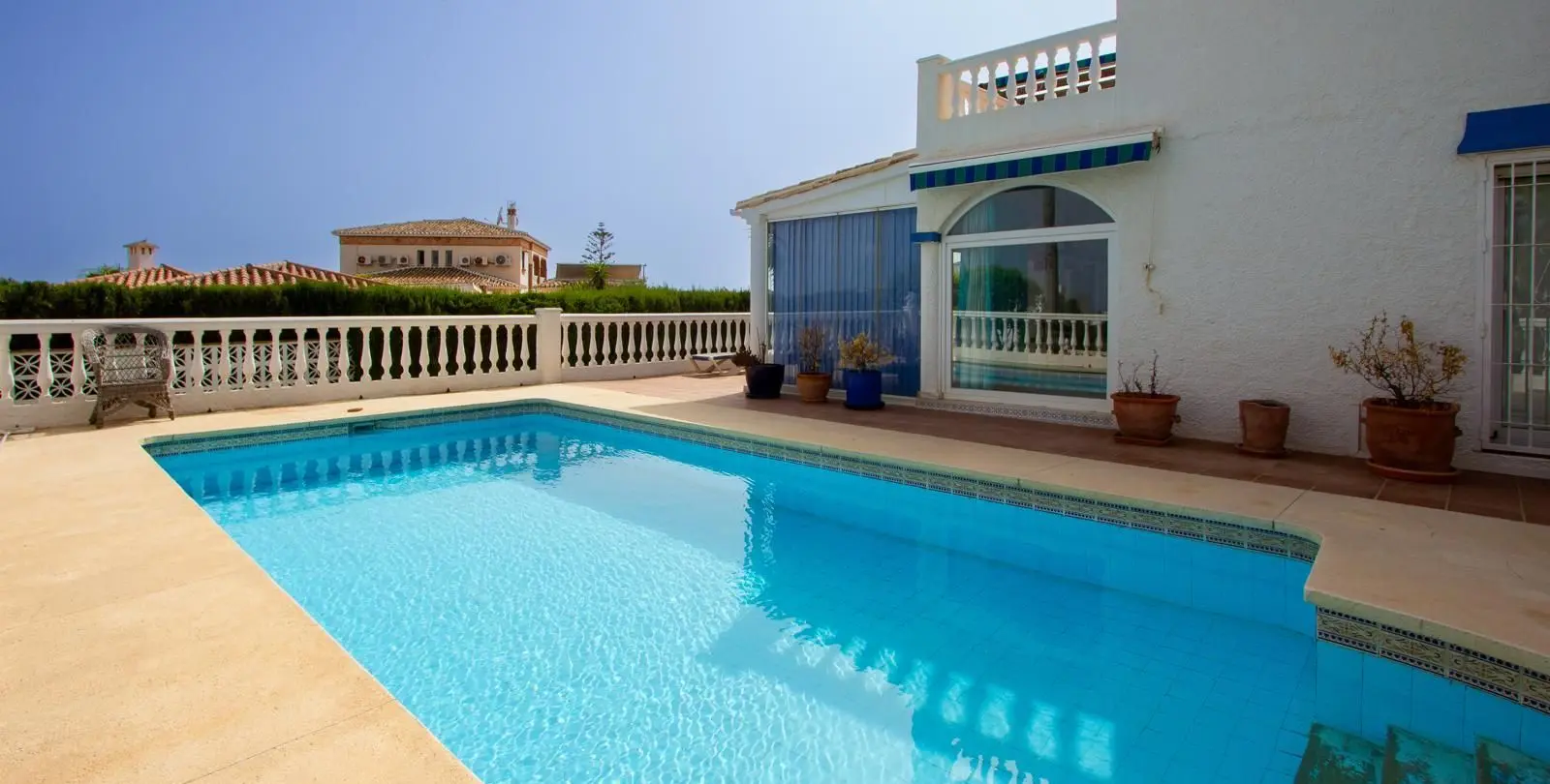 Продажа  отдельно стоящей виллы в Mijas Costa 1